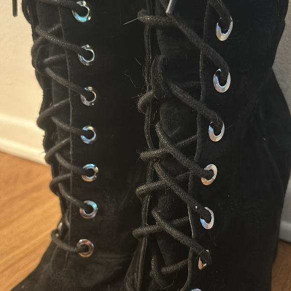 Vince Camuto Black Heeled Boot - Picture 2 of 6